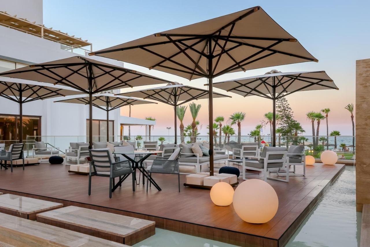 Golden Bay Beach Hotel Larnaca Exterior foto